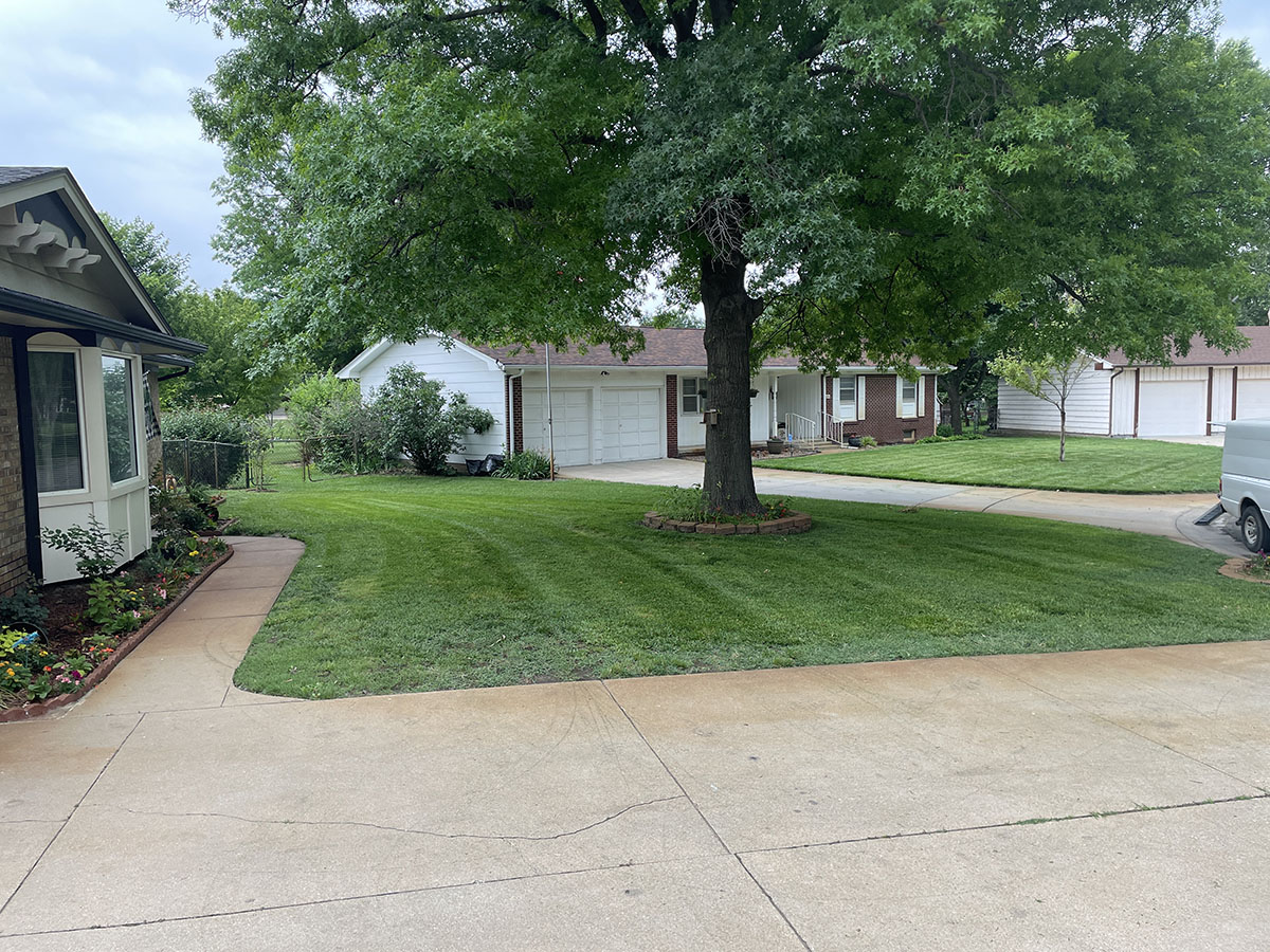 LawnLux Landscaping 